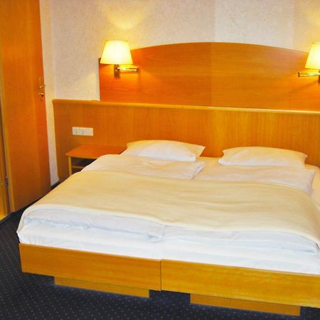 Hotel Gasthof Kreuz バート・ブーハウ エクステリア 写真