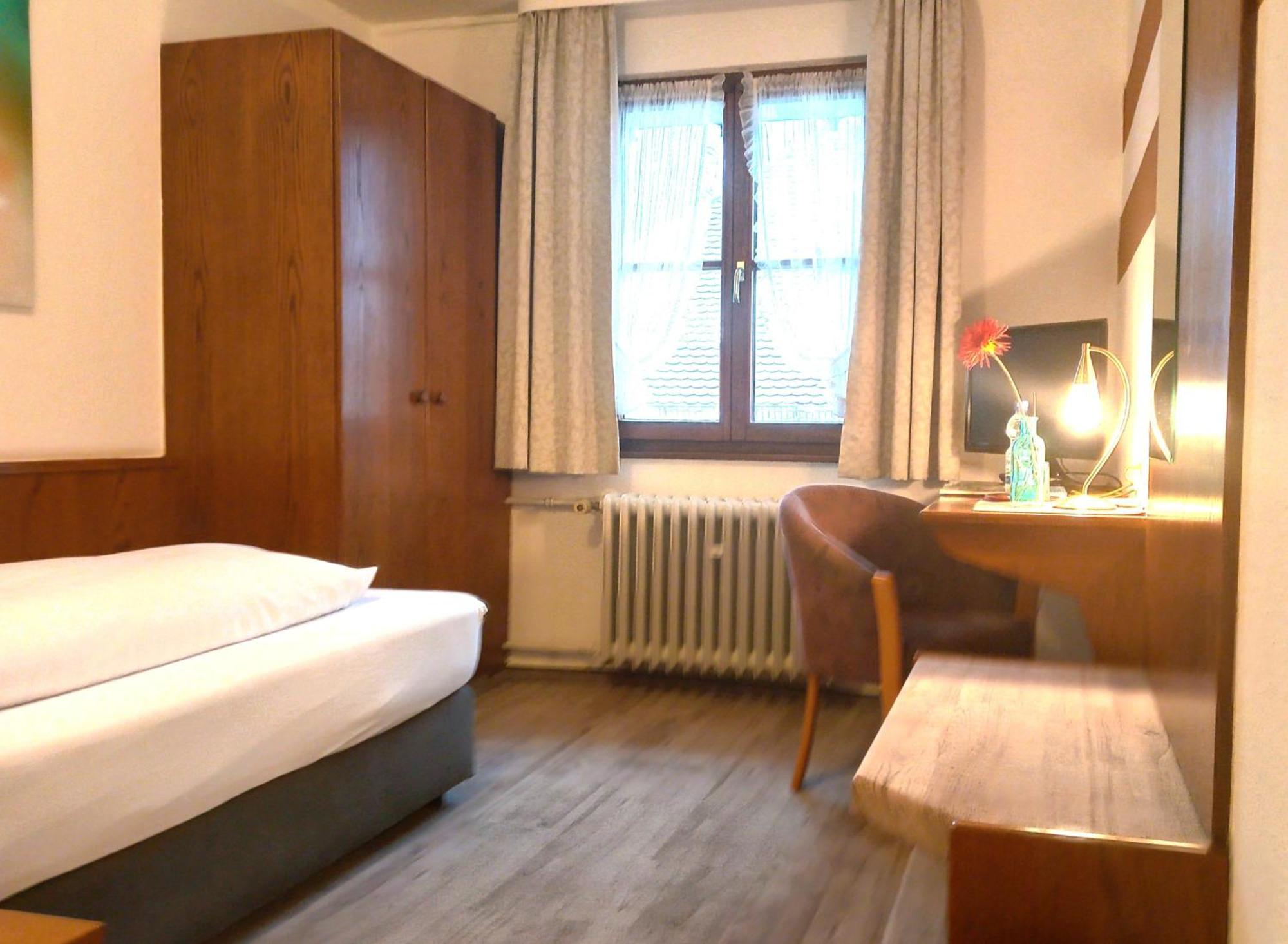Hotel Gasthof Kreuz バート・ブーハウ エクステリア 写真