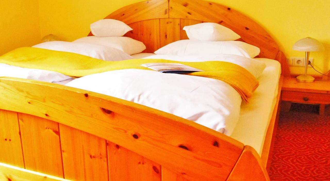 Hotel Gasthof Kreuz バート・ブーハウ エクステリア 写真
